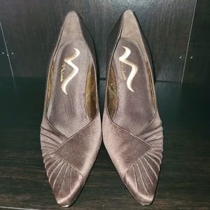 Nina..Brown Leather sole Heels 6.5M